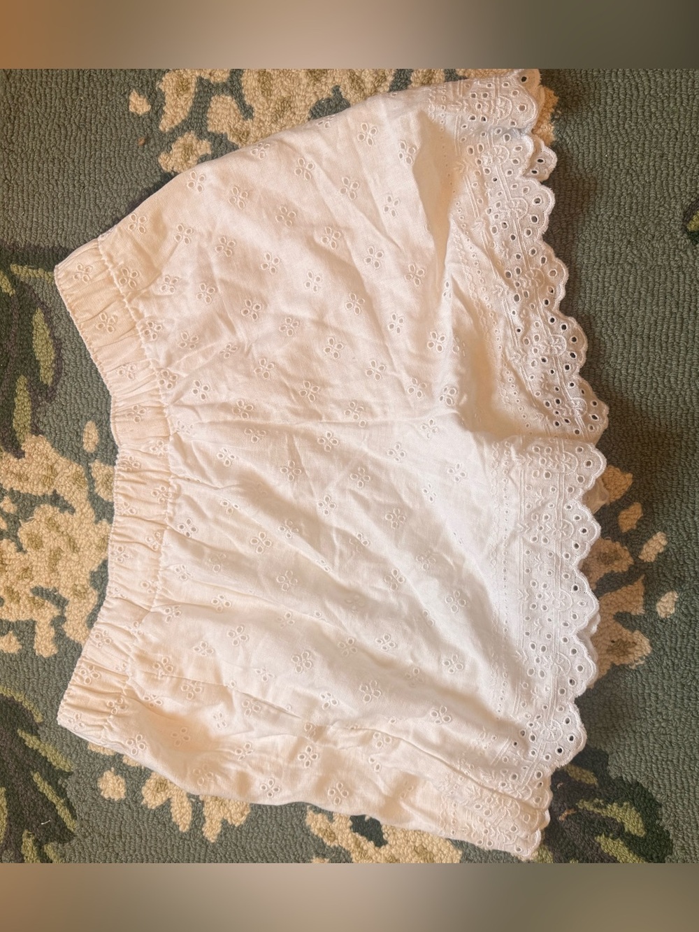 Abercrombie & Fitch White Eyelet Elastic Waist Shorts